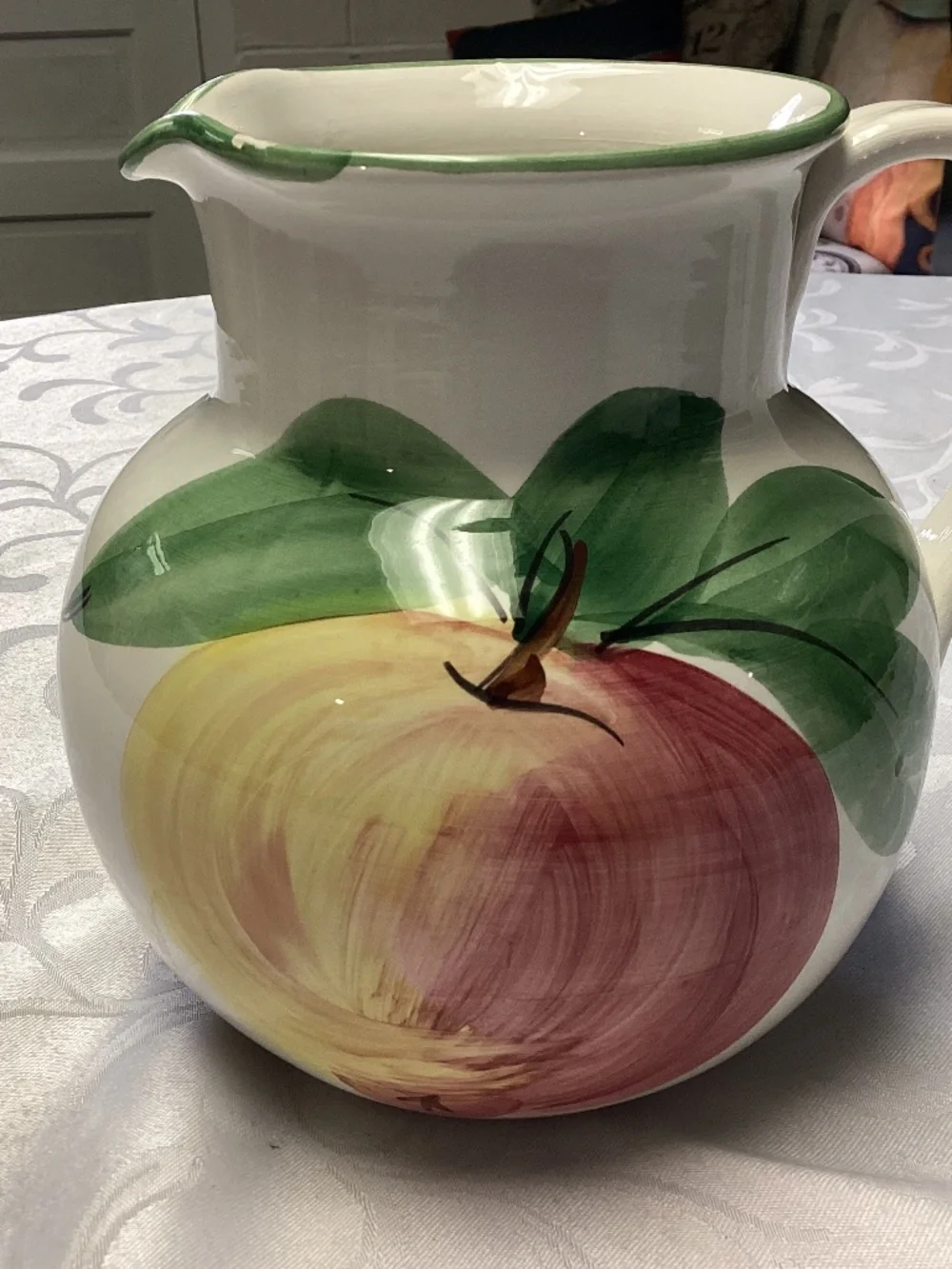 CERAMIC APPLE PIT HER. Hand painted Italy. Must see round